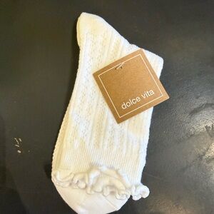 Dolce Vita Cream Ruffle Socks